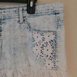 Mossimo Supply Co. Shorts - Mossimo Low Rise Bleached Fringe Floral Jean Short Mossimo Supply Co. Shorts - Mossimo Low Rise Bleached Fringe Floral Jean Short